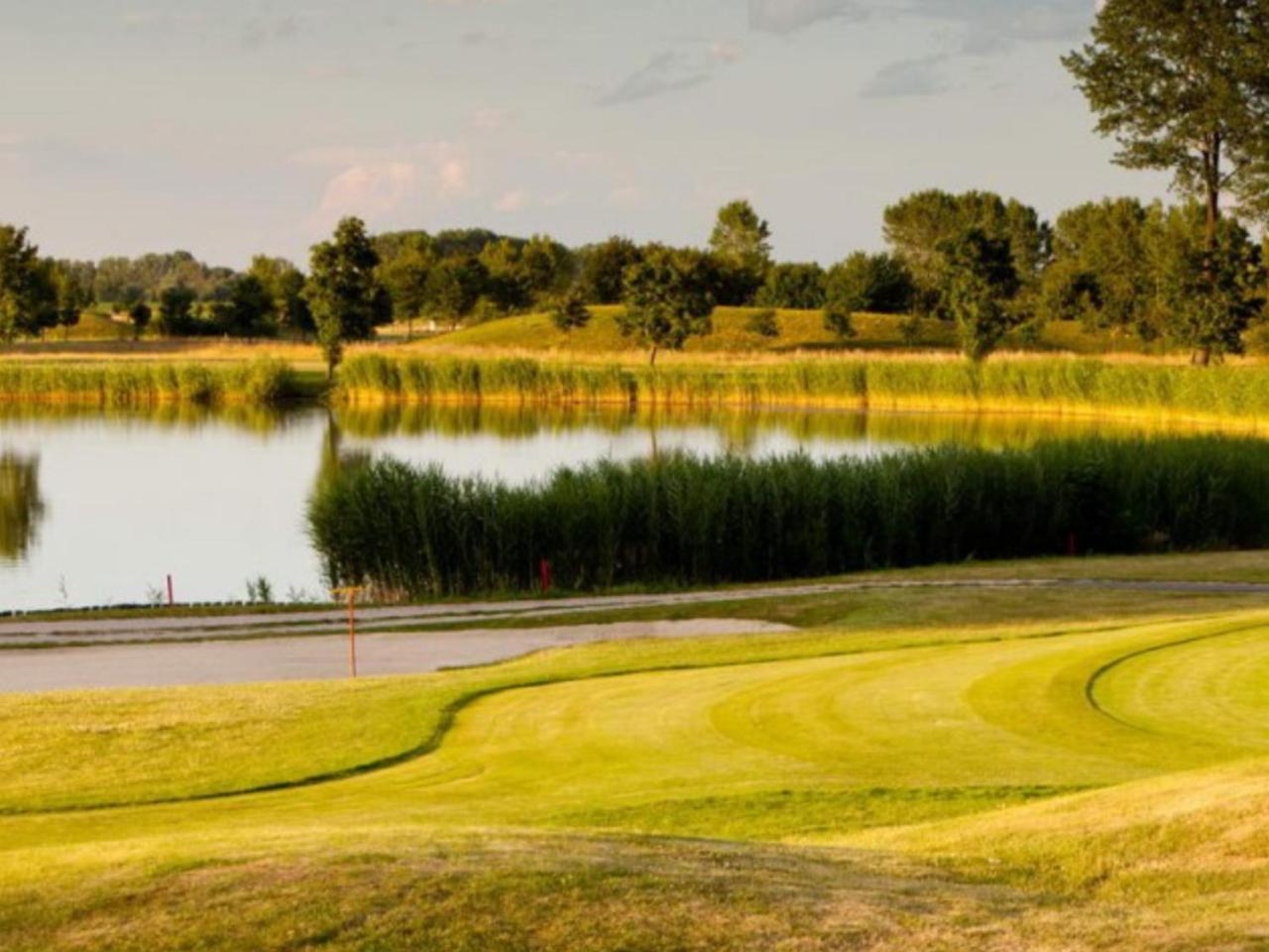 Apartman Golf Lux Бік Екстер'єр фото